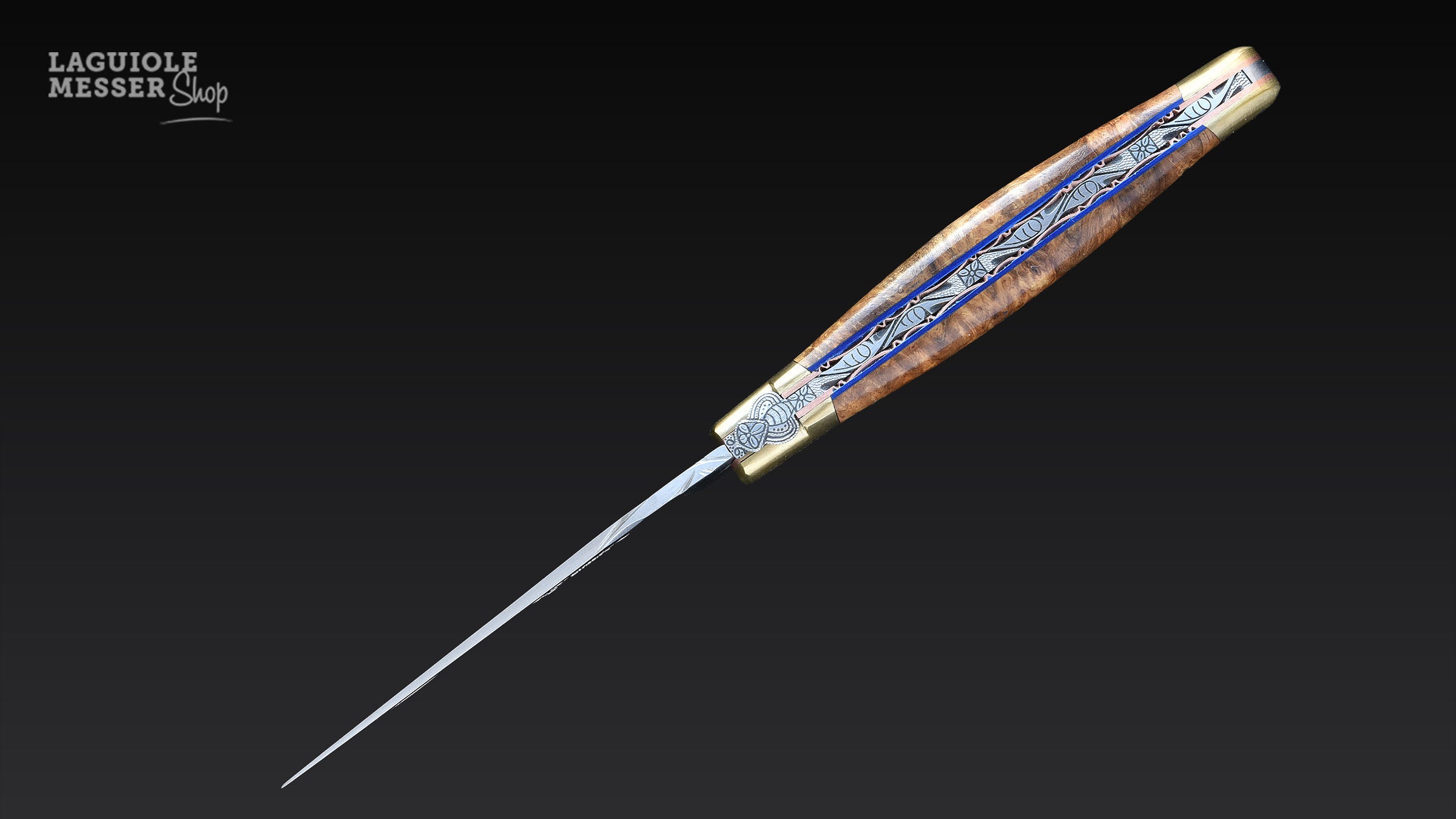 Double platines mit blauem Holzeinsatz entlang der Rückenlinie