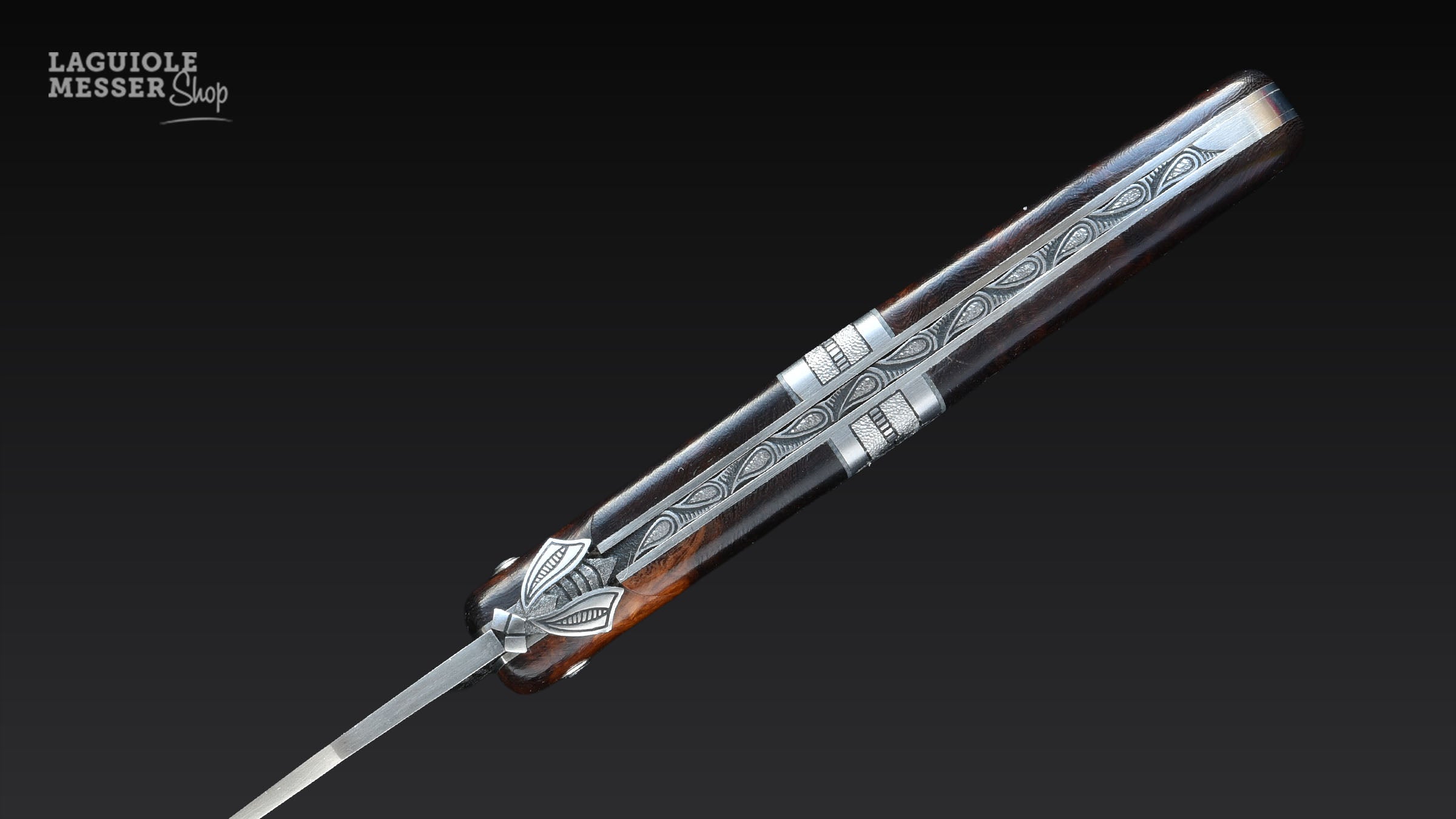 Zentrale gravierte Mitre mit symmetrischer Ausführung