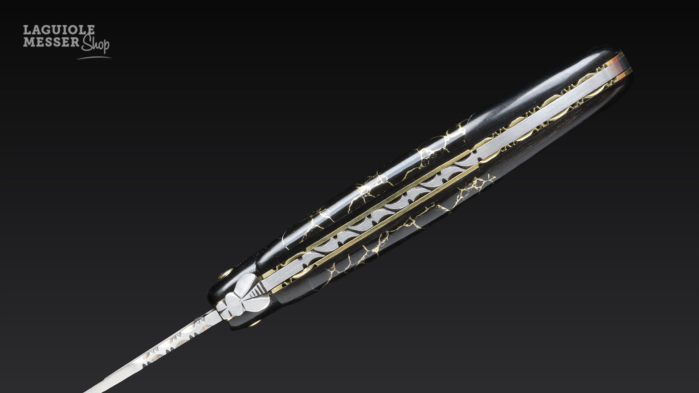 Handgravierte Doppelplatinen im Detail