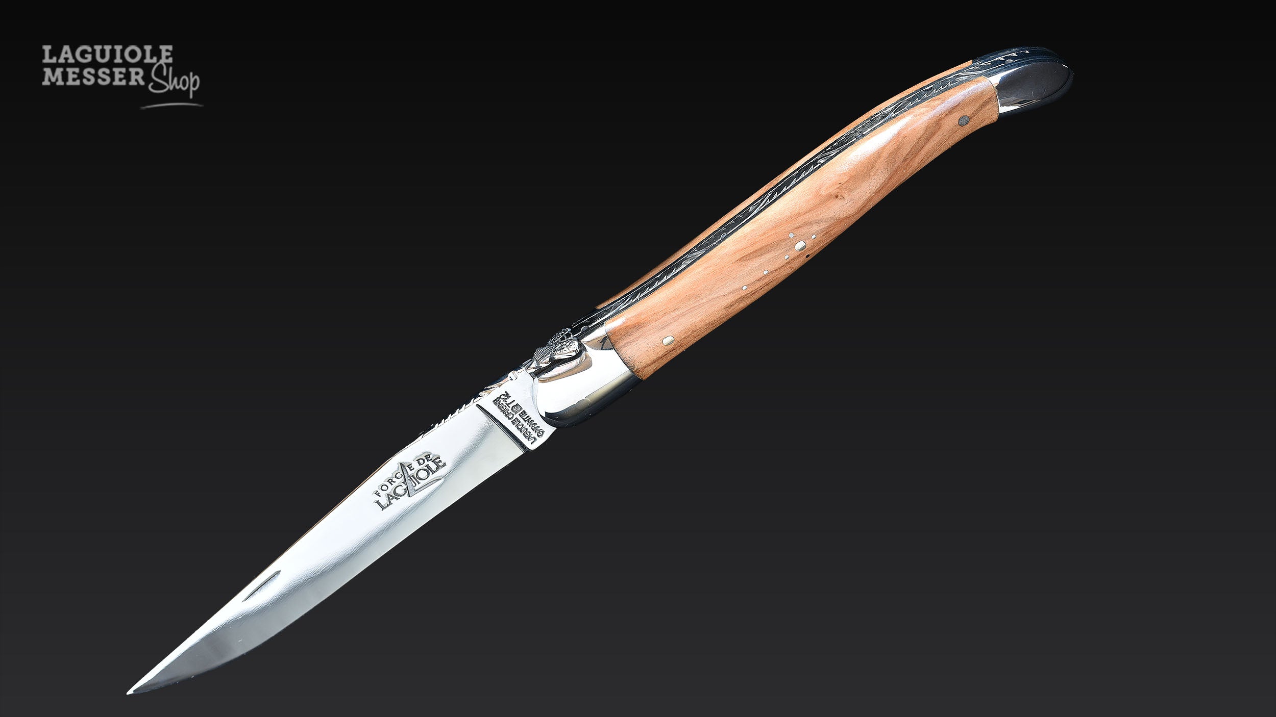Geöffnetes Forge de Laguiole Taschenmesser mit Olivenholzgriff Seitenansicht