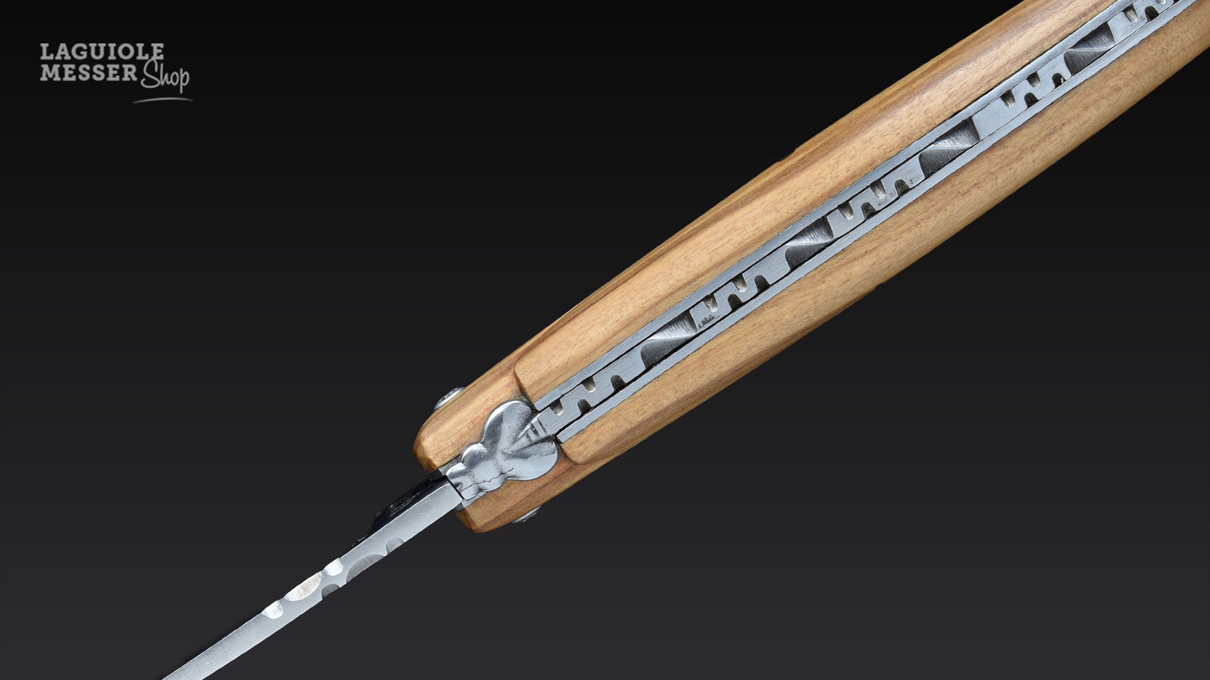 Laguiole Messer Olivenholz Griff und geschmiedete Biene