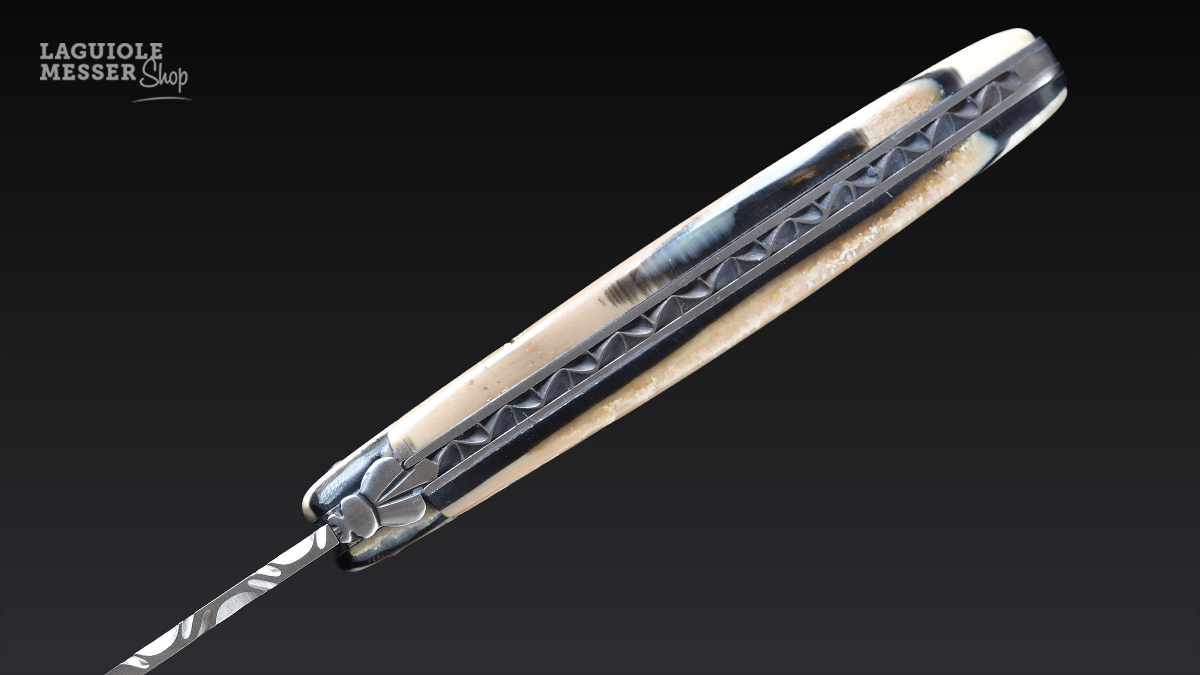 Laguiole Village Taschenmesser Zebramammut – Griffdetail mit natürlicher Zeichnung